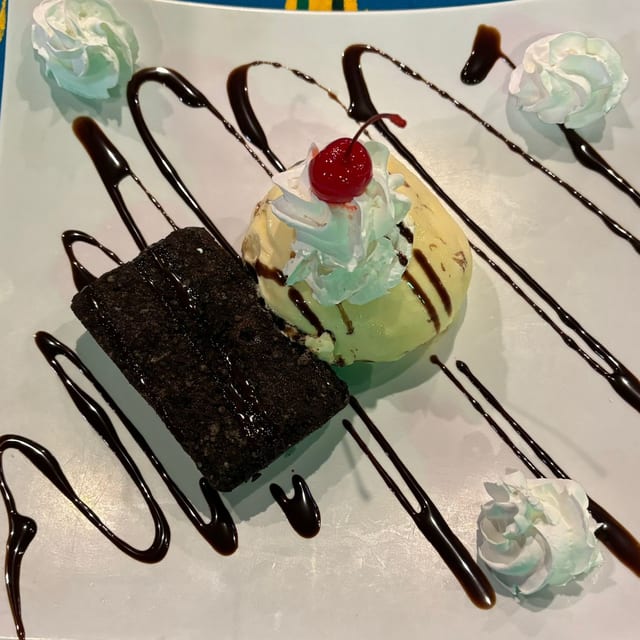 Brownie & Ice Cream.